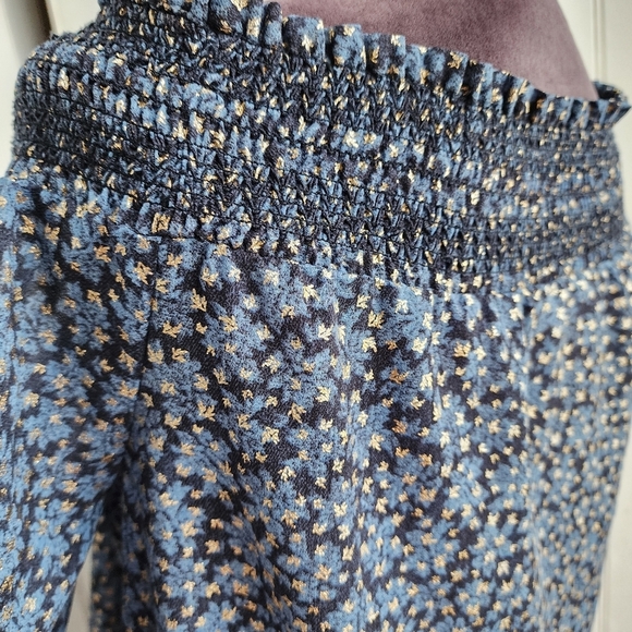 Michael Kors Women’s Blue Gold Off Shoulder Smocked Stretch Semi Sheer Sz L - Picture 8 of 12